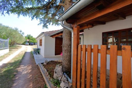 Apartmani Pjer 2 Бибинє Екстер'єр фото